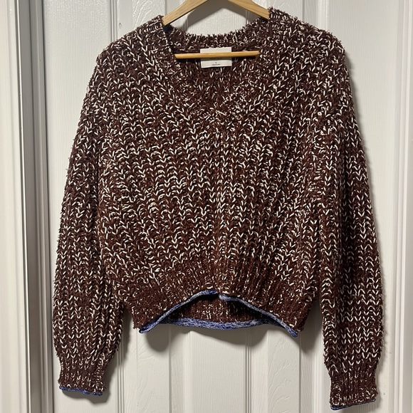 Aritzia Wilfred Eleanore v-neck sweater, amaretto (brown) white, small - Picture 3 of 10